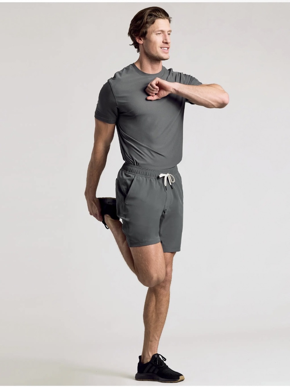 True Classic Men’s Carbon 9” Active Quick Dry Athletic Shorts NWT